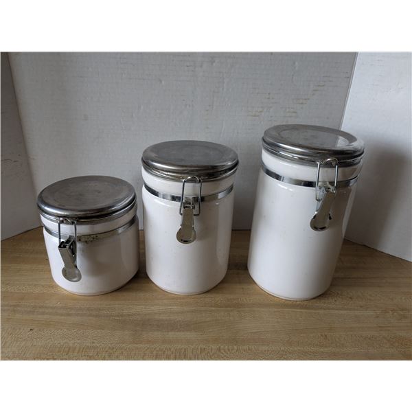 Set of 3 storage jars