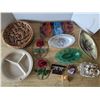 Image 1 : Mixed decor and serving dishes