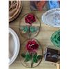 Image 4 : Mixed decor and serving dishes