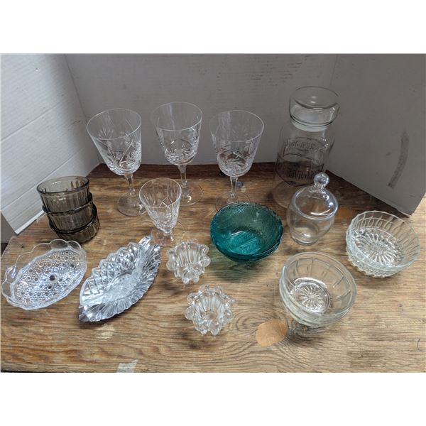 Mixed glass ware, cut/molded