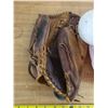 Image 3 : Cooper baseball glove and baseballs