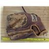 Image 4 : Cooper baseball glove and baseballs