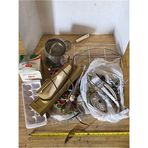 Lot of misc items, electric carving knife