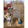 Image 5 : Lot of various collectables- figurines, wood shoes