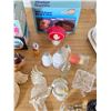 Image 4 : Lot of various collectables- figurines, toilet paper, chalkware