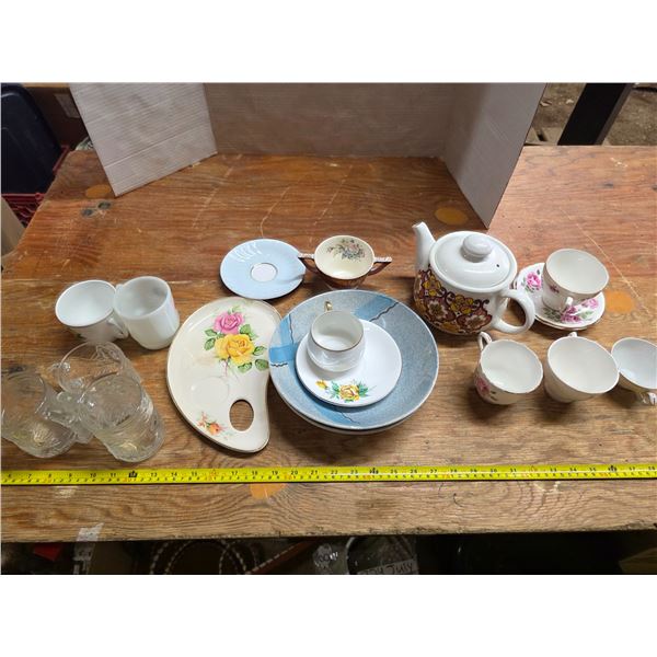Various chinaware and misc items