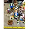 Image 2 : Lot of misc décor figures