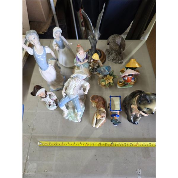 Lot of misc décor figures