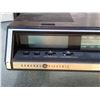 Image 2 : General Electric Model 7-6955A AM/FM Clock Radio
