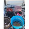 Image 7 : Decorative Garden Pots and Planters, Mixed Materials