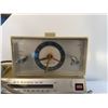 Image 3 : Ross Model RE-83 Alarm Clock Radio with Adjustable Lamp