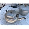 Image 11 : Metal Cookware And Baking Pans