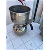 Image 15 : Metal Cookware And Baking Pans