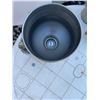 Image 16 : Metal Cookware And Baking Pans