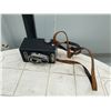 Image 13 : Vintage Cameras with Cases and Accessories