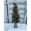 Image 8 : Holiday Decor: Lights, Rope Light, Artificial Tree