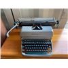 Image 1 : Remington Manual Typewriter Grey Metal Body