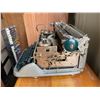 Image 5 : Remington Manual Typewriter Grey Metal Body
