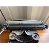 Image 6 : Remington Manual Typewriter Grey Metal Body