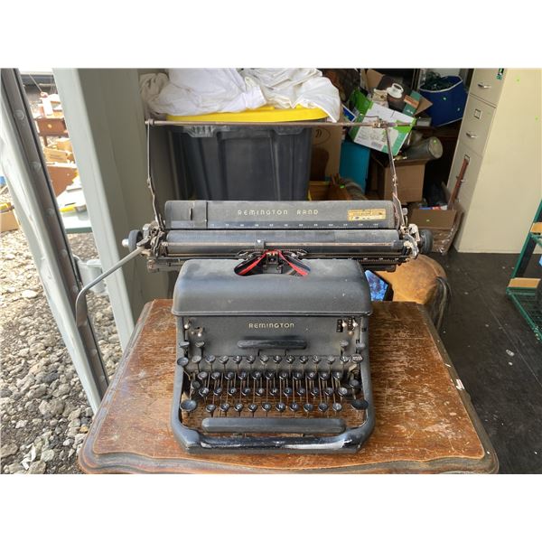Remington Rand Manual Typewriter Made in Canada