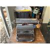 Image 1 : Remington Rand Manual Typewriter Made in Canada