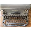 Image 4 : Remington Rand Manual Typewriter Made in Canada