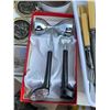 Image 10 : Kitchenware And Utensils