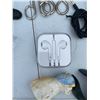 Image 4 : Electronics, Accessories and Household Items Lot