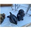 Image 10 : Animal Figurines, Novelty Salt Shakers, and Kitchen Décor Lot