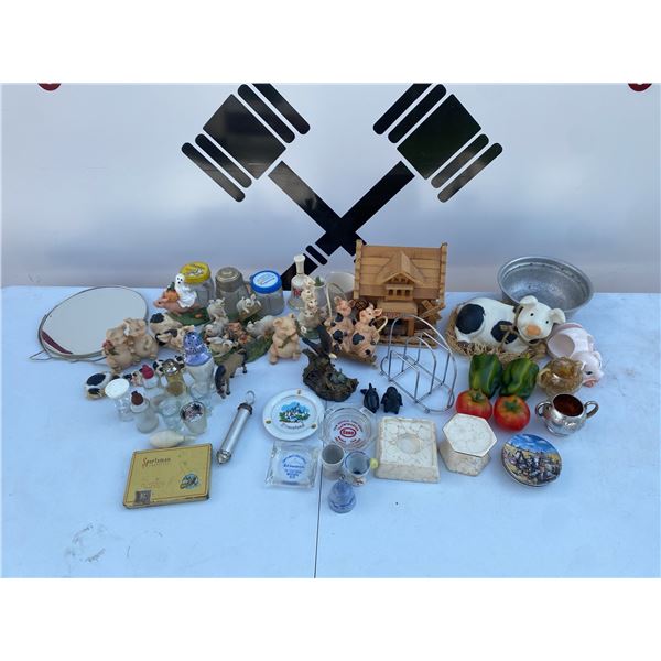 Animal Figurines, Novelty Salt Shakers, and Kitchen Décor Lot