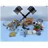 Image 1 : Animal Figurines, Novelty Salt Shakers, and Kitchen Décor Lot