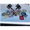 Image 1 : Figurines, Mugs, Decor and Kitchenware Lot