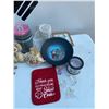 Image 9 : Figurines, Mugs, Decor and Kitchenware Lot