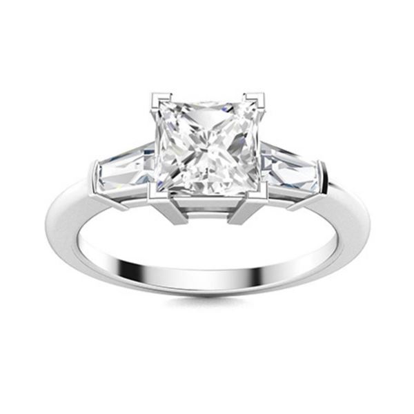 Gold & Brilliant White Diamond 2.50 Cts Ring - E/VVS