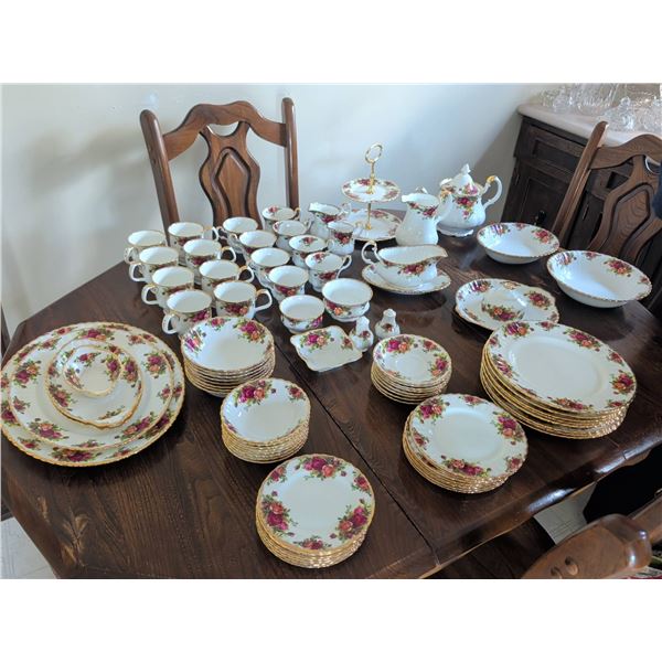 Royal Albert Old Country Roses Bone China Dinnerware Set