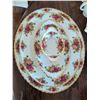 Image 2 : Royal Albert Old Country Roses Bone China Dinnerware Set