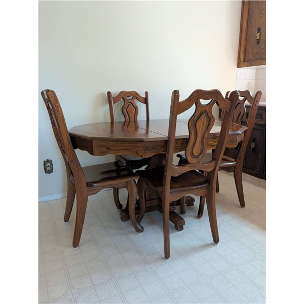 Vintage Fir Dining Table with Removable Leaf and Four Chairs