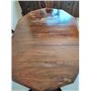 Image 3 : Vintage Fir Dining Table with Removable Leaf and Four Chairs