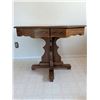 Image 7 : Vintage Fir Dining Table with Removable Leaf and Four Chairs
