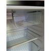 Image 6 : Magic Chef Black Compact Mini Refrigerator