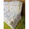 Image 3 : Sklar Peppler Regal Floral Upholstered Loveseat with Scotchgard
