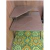 Image 8 : LG 42CS560 42-Inch LCD TV with Remote and Corner Table
