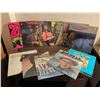 Image 1 : Vintage Country and Pop Vinyl Records Assorted Artists