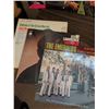 Image 6 : Vintage Country and Pop Vinyl Records Assorted Artists