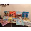 Image 1 : 12 Classic Country Vinyl LP Records Including Ernest Tubb, Jim Reeves, Eddy Arnold, Marty Rob