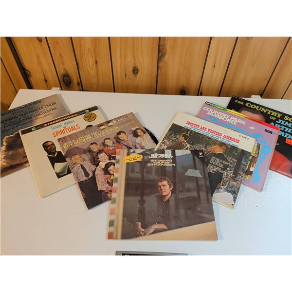Vinyl Records Including Gordon Lightfoot and Country Compilations