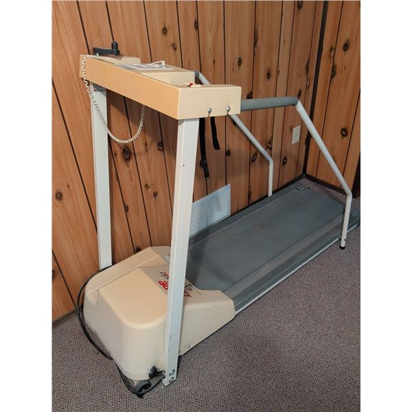 DP PulseStrider 2800 Electric Treadmill with Bionix Console