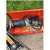 Image 3 : Black & Decker Cut Saw with Tool Case and Hydraulic Floor Jack