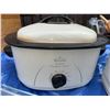 Image 5 : Kitchen Appliance Lot: Rival Roaster Oven, Rival Hot Pot Express, Food Processor, Glass Baking Dish
