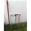 Image 1 : 4 Walking Sticks and Canes Mixed Materials